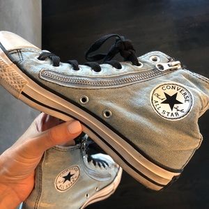 Light blue converse size 4